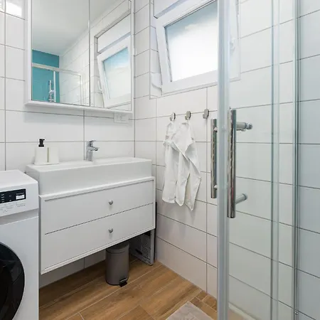 Amazing In With Wifi Apartman