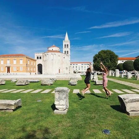 Lovely Apartment In Zadar With Wifi