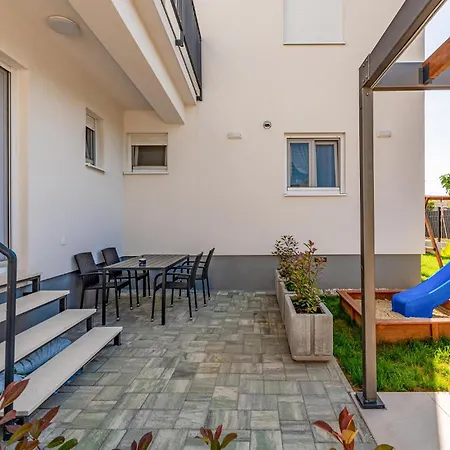 Apartman Amazing In With Wifi Zadar