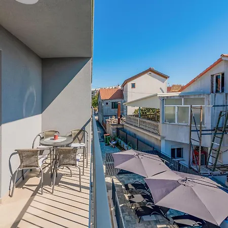 Apartment Lovely Apartment In Zadar With Wifi Zadar