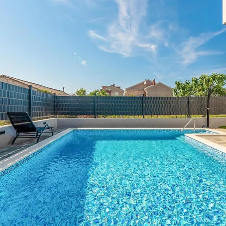 Amazing In With Wifi Apartman Zadar